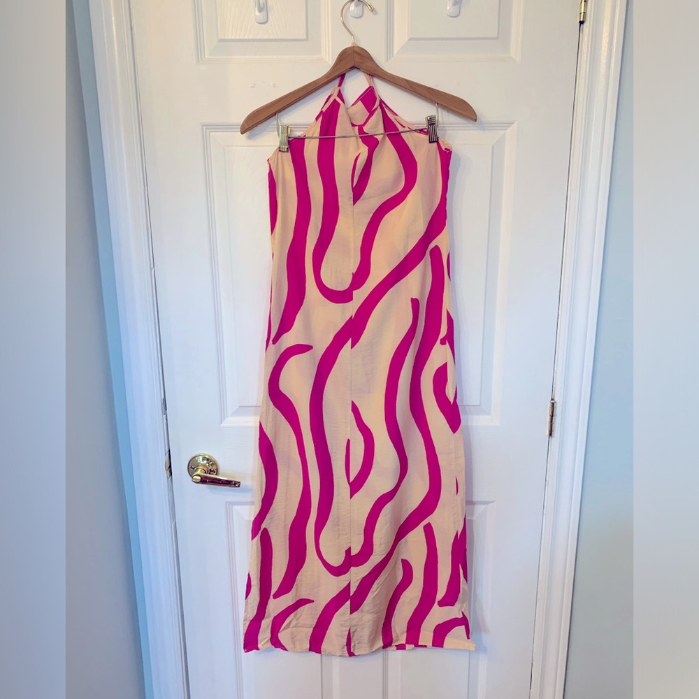 Light and airy maxi dress with fun pattern - Picture 2 of 5